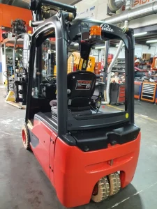 گیربکس لیفتراک سهند چند لیتر روغن میگیرد